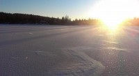 Kong vinter har på egenhånd laget en flott is på Åstjønna. Forraportens ustø skøyteløper testet isen lørdag og har skjelden sett slike forhold for skøyter.Hva med å legge søndagsturen til Åstjønna? Bål for å varme seg på ved Fiskodden 11-13