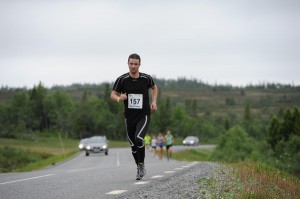 Lagleder Per Erik har ledet laget med stø hånd,  og løp en meget god etappe på loppets siste dag!